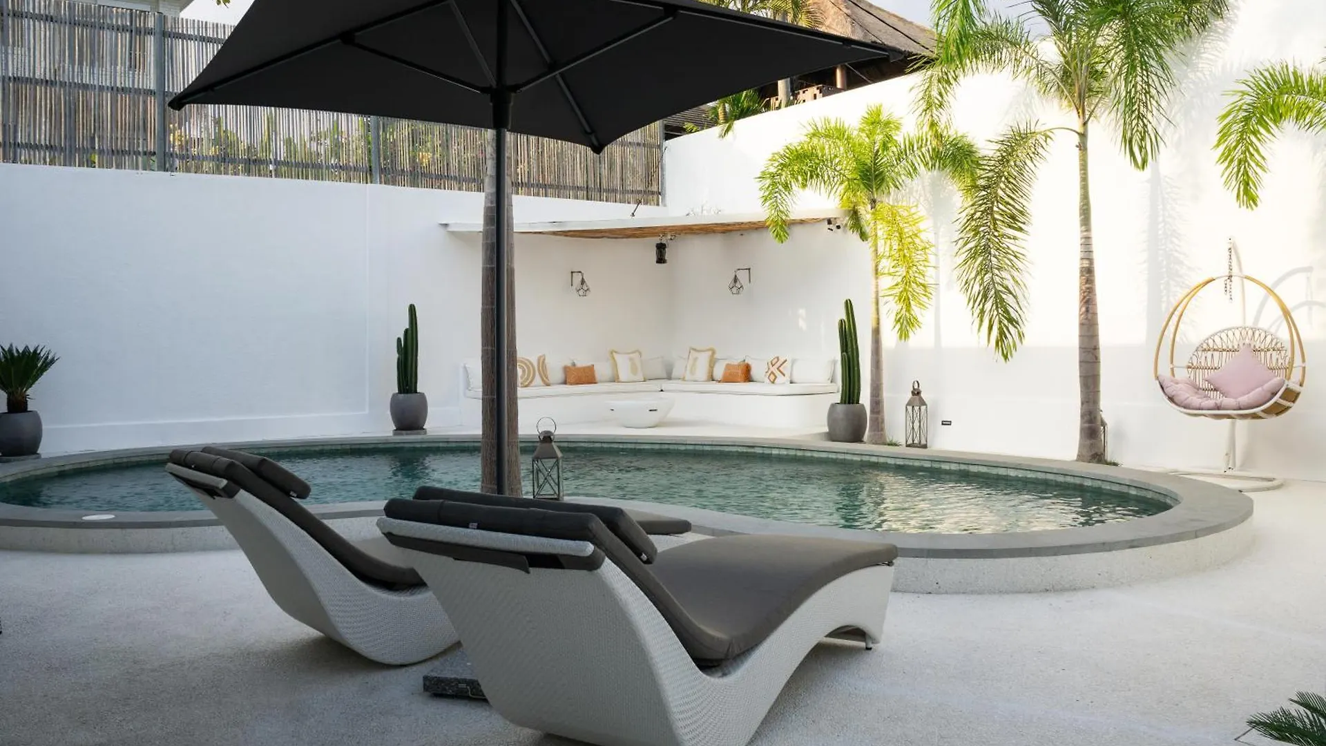Villa Weiss Berawa Canggu