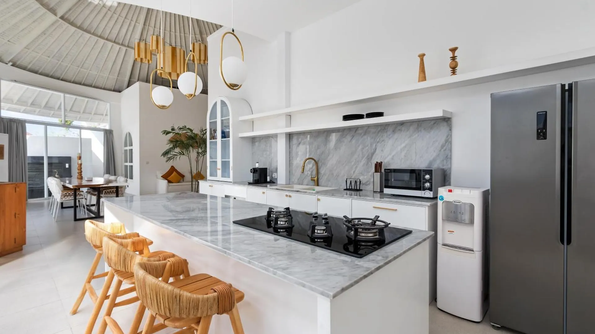 Villa Weiss Berawa Canggu
