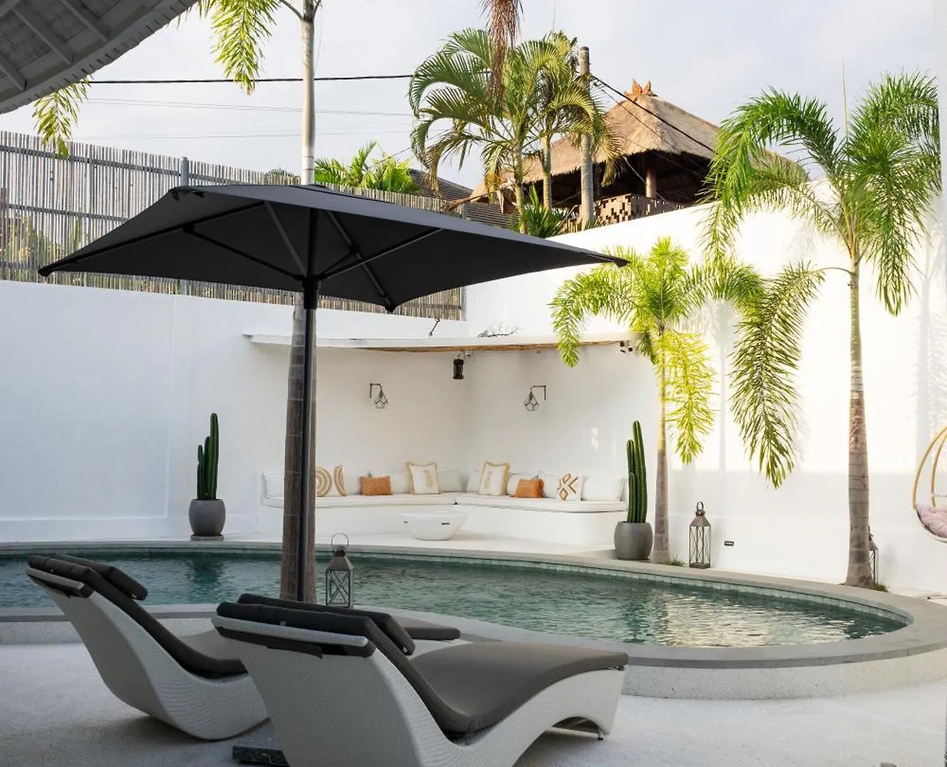 Villa Weiss Berawa Canggu